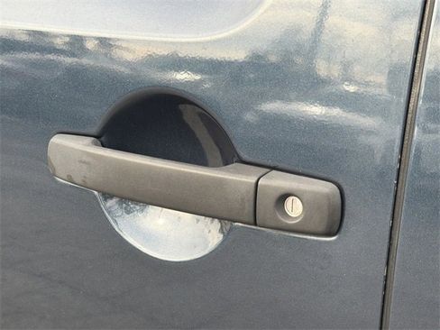 Used 2019 Nissan Frontier SV image 29