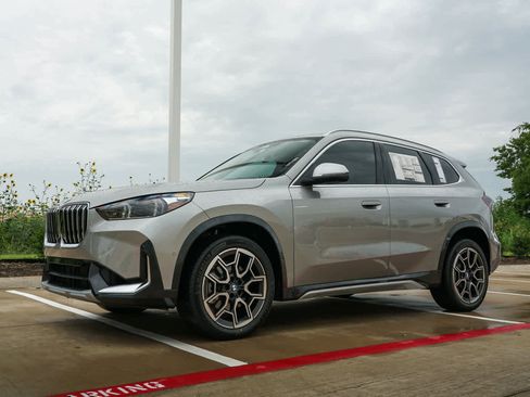 Used 2024 BMW X1 xDrive28i w/ Premium Package image 6