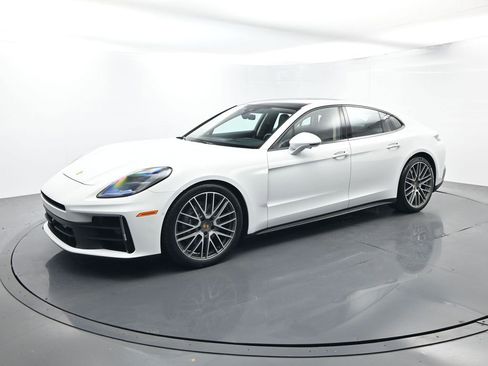 Certified 2024 Porsche Panamera RWD image 1