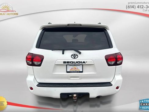 Used 2019 Toyota Sequoia SR5 AWD/4WD image 4