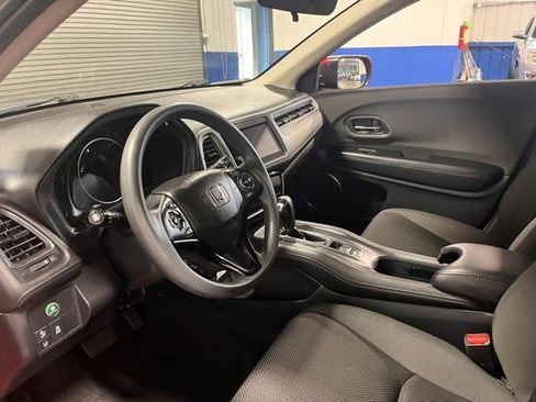 Used 2019 Honda HR-V EX image 23