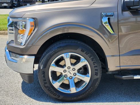 Used 2022 Ford F150 XLT w/ Equipment Group 302A High RWD image 25