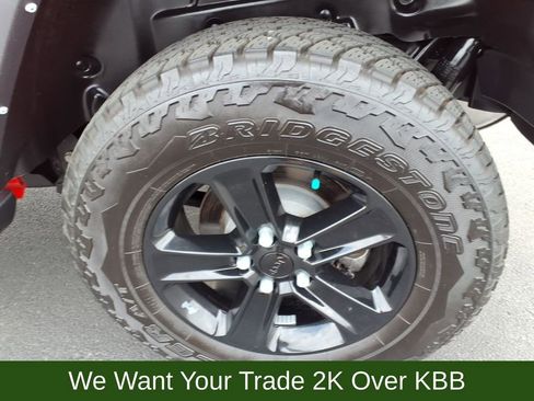 Used 2022 Jeep Wrangler Unlimited Sahara image 17