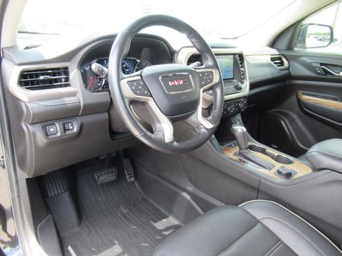 Used 2019 GMC Acadia Denali w/ Technology Package FWD image 19