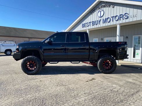 Used 2018 Chevrolet Silverado 1500 LT w/ All Star Edition AWD/4WD image 2