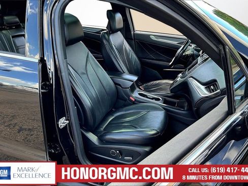 Used 2019 Lincoln MKC Reserve w/ MKC Technology Package FWD image 29