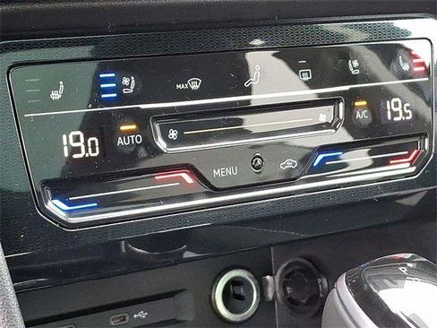 New 2025 Volkswagen Taos SEL image 13