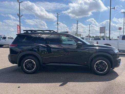 Used 2024 Nissan Pathfinder Rock Creek AWD/4WD image 9