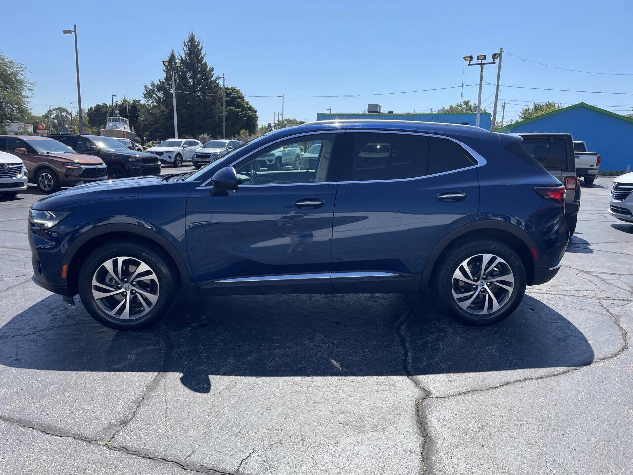 Used 2023 Buick Envision Essence AWD/4WD image 9