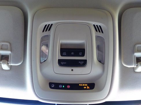 Used 2022 Buick Envision Preferred image 33