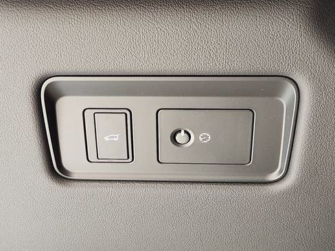 Used 2026 Jaguar F-PACE R-Dynamic S image 20