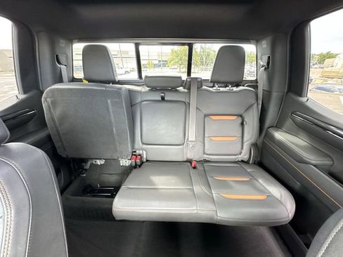 Used 2023 GMC Sierra 1500 AT4 w/ Technology Package AWD/4WD image 25