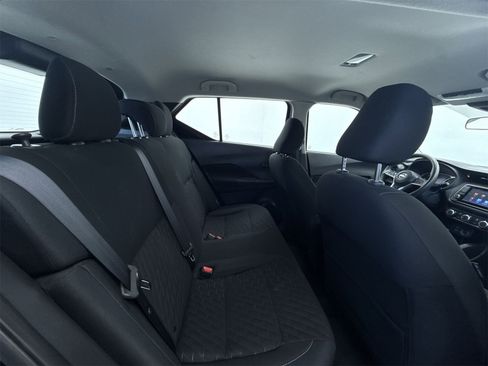 Used 2022 Nissan Kicks S image 37