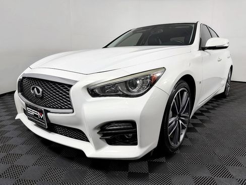 Used 2015 INFINITI Q50 w/ Navigation Package RWD image 3