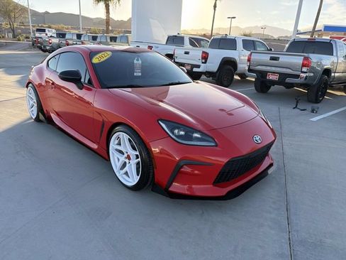 Used 2022 Toyota GR86 Premium RWD image 3