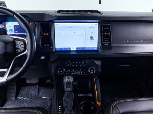 Used 2024 Ford Bronco Badlands AWD/4WD image 8