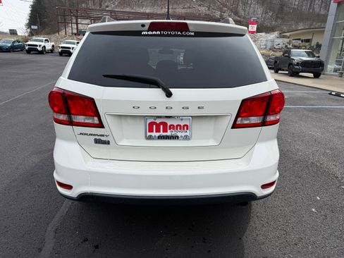 Used 2019 Dodge Journey SE w/ Premium Group image 8