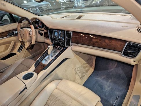 Used 2011 Porsche Panamera 4S image 28