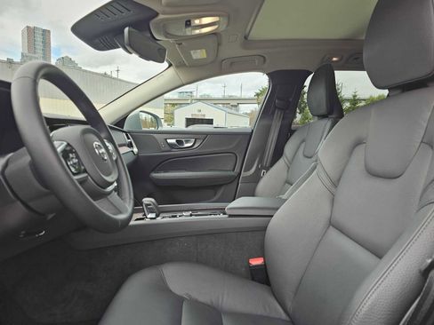 Certified 2025 Volvo V60 B5 Cross Country Plus AWD/4WD image 24