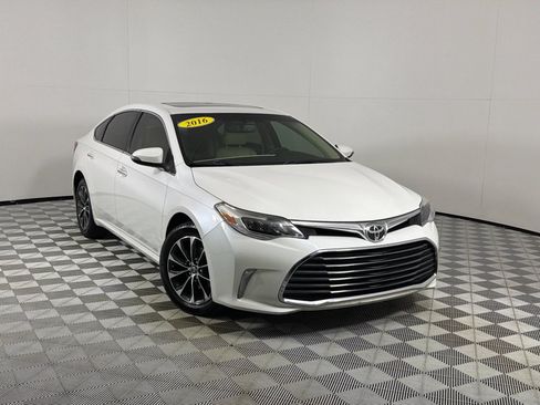 Used 2016 Toyota Avalon XLE Premium FWD image 2