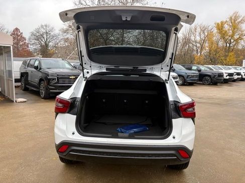 New 2026 Chevrolet Trax RS w/ Sunroof Package image 22