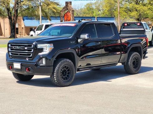 Used 2022 GMC Sierra 1500 AT4 w/ AT4 Premium Package image 3