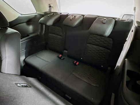 Used 2025 Nissan Pathfinder SV image 28