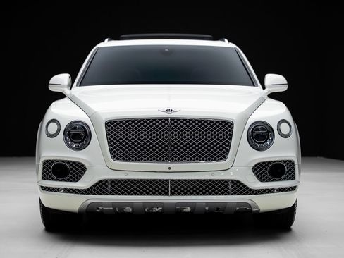 Used 2018 Bentley Bentayga AWD/4WD image 8