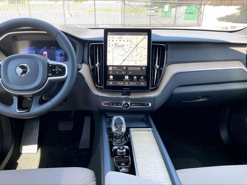 New 2026 Volvo XC60 T8 Plus w/ Climate Package PRO AWD/4WD image 9