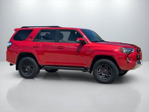 Certified 2022 Toyota 4Runner TRD Off-Road Premium AWD/4WD image 4