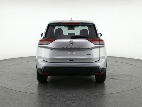 Used 2025 Nissan Rogue SV image 7