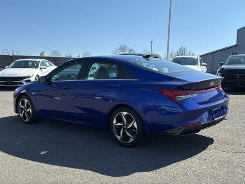Used 2023 Hyundai Elantra Limited image 8