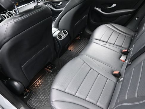 Used 2017 Mercedes-Benz GLC 300 4MATIC image 16