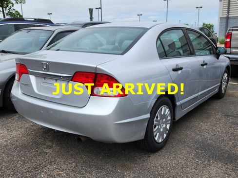 Used 2011 Honda Civic DX-VP image 2