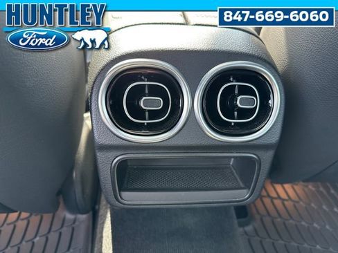 Used 2025 Mercedes-Benz C 300 4MATIC Sedan image 16