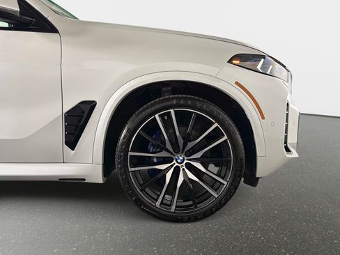 Used 2024 BMW X5 xDrive40i AWD/4WD image 19