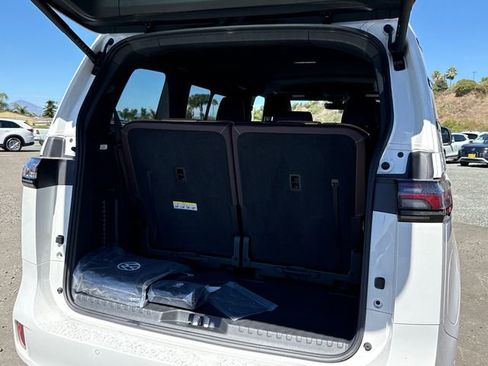 New 2025 Volkswagen ID. Buzz Pro S image 15