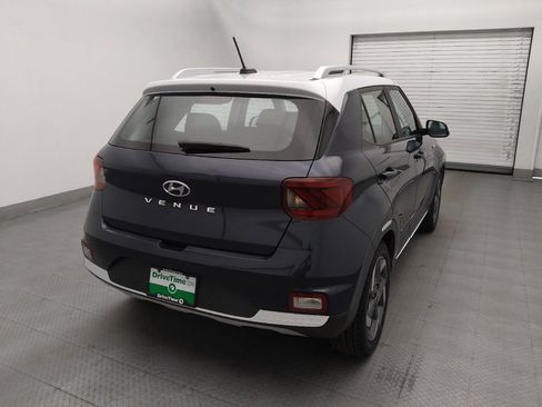 Used 2023 Hyundai Venue Limited w/ Cargo Package FWD image 7