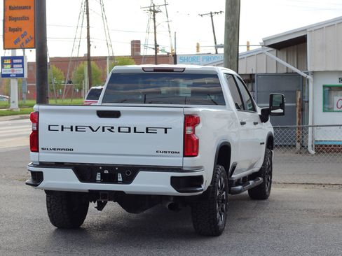 Used 2020 Chevrolet Silverado 2500 Custom w/ Custom Value Package image 8