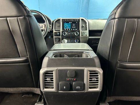 Used 2017 Ford F150 Platinum w/ Equipment Group 701A Luxury AWD/4WD image 39