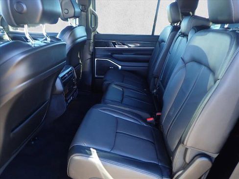 Used 2022 Jeep Wagoneer Series II image 10