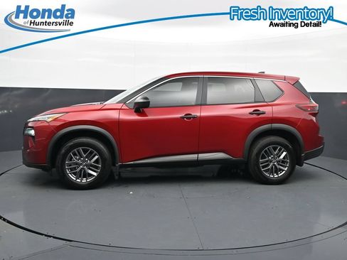 Used 2024 Nissan Rogue S AWD/4WD image 6