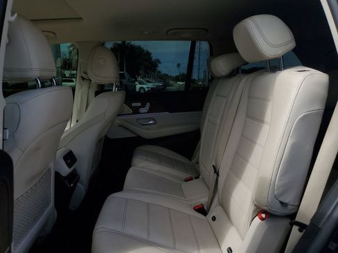 Used 2022 Mercedes-Benz GLS 450 4MATIC image 19