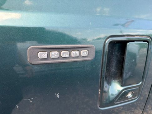 Used 2011 Ford F250 Lariat RWD image 10