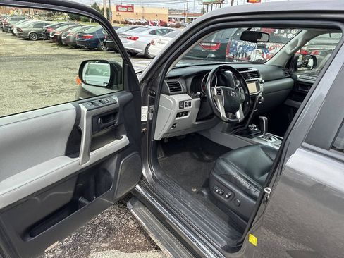 Used 2013 Toyota 4Runner SR5 w/ Premium Pkg w/3rd Row Seat AWD/4WD image 11