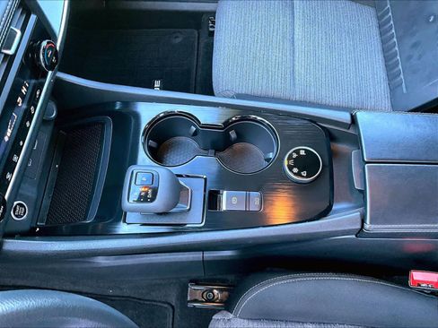 Used 2023 Nissan Rogue SV image 19