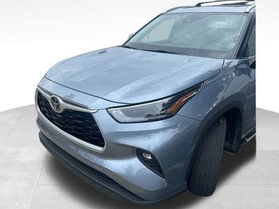 Used 2022 Toyota Highlander XLE