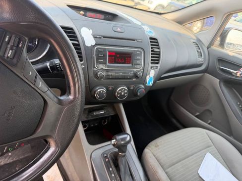 Used 2014 Kia Forte LX w/ Popular Package FWD image 10