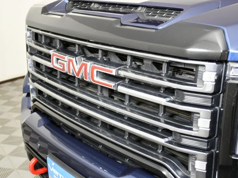 Used 2023 GMC Sierra 2500 AT4 w/ Driver Alert Package I image 11