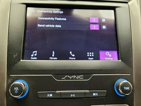 Used 2019 Ford Fusion SE FWD image 25